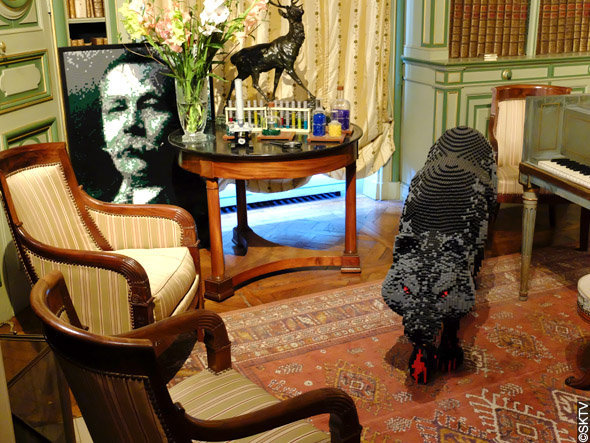 Enquête à Cheverny : le portrait de Conan Doyle dans la bibliothèque