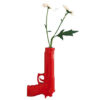 vase pistolet orné de 2 marguerites