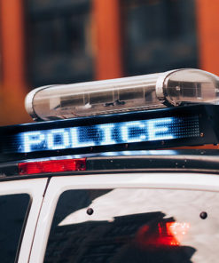 Image d'illustration : clignotant sur voiture de police en intervention
